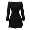 Vestidos casuais estilo outono Hepburn Black Dress Square Collar Aline Slime Women