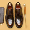 Kleiderschuhe Britische Retro -Business -Casual Leder für Männer für Männer echtes dickes Solent -Patent Brogue