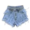 Shorts femininos verão novo shorts de jeans de moda feminino personalizado tassel diamante lavagem azul claro jeans curto moda sexy penas calças quentes y240420