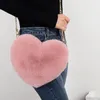 Sac en peluche de chaîne crossbody pêche coeur Valentin Day d'anniversaire Gift Ie Sac à main et sacs à main 240416