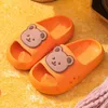 Meninas e crianças chinelas de criança escorregadores da piscina home não -lips de slippers de home sandals 240418