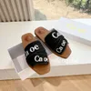 Sandales de designer célèbres Femme Woody Clogs Slippers Letter LETTR IMPRESS TOUVE SANDALS FEUSE FEURES PLATSORES PLIPES SADELS SADELS SABLES CHAPEURES SULDER