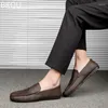 Scarpe vestiti da uomo in pelle casual in pelle in pelle lucida lucida comoda alla moda all-match traspirante resistente