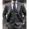 Moda Slim Fit Suits dla mężczyzn 3 -częściowe spodnie kamizelki kurtki Zestaw Mężczyzna Business Blazer Formal Party Groom Peaked Lapel Tuxedo 240408