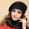 Beralar Moda Kadın Yün Bere Şapka Kış için Kadınlar Beanie Çiçek Fransız Fedoras Sombrero Yumuşak Hostes Gorras Para Hombres