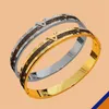 Urok bransoletki łańcuch Bangle Designer V luksusowy biżuteria ręczna Bijoux 14K złota tytanowa drukowana skórzana mosiężna klasyczna nowa moda Wysokiej jakości damskie męże darmowa wysyłka