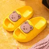 Meninas e crianças chinelas de criança escorregadores da piscina home não -lips de slippers de home sandals 240418