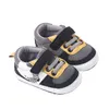 Peuter sneakers casual schattige baby flats ademende mesh baby wandelschoenen voor geboren meisjesjongens 240415