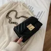 Cordon de cordon élégant carré crossbody sac de mode de mode Pu Leather en cuir pour femmes de la chaîne de serrure à main