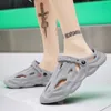 Pantofole da uomo estate comode piattaforma sandali all'aperto zoccoli infrasoli da spiaggia a sfiorature per interni maschi scarpe da bagno 240417