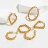 Hoepel oorbellen 1 paar roestvrijstalen kraal eenvoudig goud 18k vergulde ronde holle textuur trendy waterdichte sieraden vrouwen
