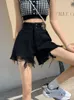 شورتات نسائية Zoki Zoki Fashion Hole Shorts Women Strtwear Sexy High Weist A Line Shorts Summer Harajuku Retro Letter Print Hip Hop Shorts Y240420