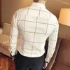 Herrklänningskjortor för män Plaid Business Graphic Man Shirt Kontrollera Slim Fit -knapp upp xxl toppar sommar med krage socialt mode 2024 casual