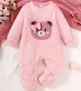 Baby Girl Romper Autumn Winter Codziennie Bodysuit Różowy niedźwiedź nadruk długi rękaw Piękny kombinezon dla malucha dziewczyna 3-24 miesiące 240409