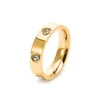 Designer Trendy Carter Sagero Ring in acciaio Titanio One Word Nail Plain Coppia Tre diamanti Love non sbiadito B79O