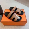 Kapcie Chypre Sandal Designer Sudery Flip Flip Flip Flops Płaskie sandały na plażę komfort skóry cielęcy naturalny zamsz w brązowym i czarnym dla kobiet i mężczyzn