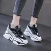 Fitnessskor 7cm höjd ökar designern casual sock kvinna hög topp sneakers kvinnor plattformsbrev kvinnliga lägenheter