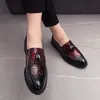 Zapatos de vestir para hombre resbalado en cuero de negocios oxfords oxfords plano de fondo suave calzado masculino mocasines de baborilla para hombres 240417