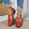 Casual schoenen 2024 Flats dames retro rood lage hak t-riem trouwen janes vrouwelijke puntige teen romantische zapatos de mujer