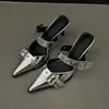 Панк -гот -металлическая пряжка высокие каблуки сандалии женщин 2024 Лето заостренные ноги серебряной туфли для вечеринок Женщина в корейском стиле Сандалии 240409