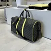 デザインバッグ新しいファッション男性女性旅行バッグダッフルバッグ、ブランドデザイナー荷物ハンドバッグ大容量スポーツバッグ54cm