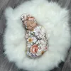 3PCSET BABY SWADDLE WRAP Född Mottagande filt för födda barn Tillbehör Mjuka blommiga pannbandshatt Bäddar föremål 240417