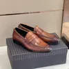 Chaussures habillées designer de haute qualité Luxury confortable Gentuine Cuir Bureau Men de boucles décontractées formelles Brown noir