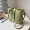 Sacs à bandoulirs Niche Design Premium Women's Bag Wild 2024 Fashion Messenger Fresh Bodet Width: 19,5 cm