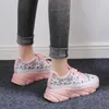 Fitnessskor kvinnor plattform sneakers lady varumärke kilar vulkanisera mesh vit chunky mode kristall blommig avslappnad