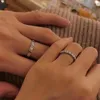 クラスターリングブティックラグジュアリージュエリー男性と女性のための高品質の正方形の結婚指輪特別な記念日ギフト