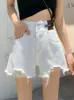 شورتات نسائية Zoki Zoki Fashion Hole Shorts Women Strtwear Sexy High Weist A Line Shorts Summer Harajuku Retro Letter Print Hip Hop Shorts Y240420