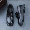 Scarpe casual 2024 uomini Piattaforma Oxfords allacciato in pelle di suola spessa abito nero impermeabile