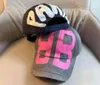 Designer Bucket Trucker Baseballhat Europe America Fashion Brands Double B Graffiti Print Ny Hat High Face Value Letter Lovers Casual Fashion Sun Cap9478997