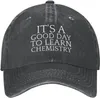قبعات الكرة إنها أيام جيدة لتعلم قبعة الكيمياء للنساء أبي مضحكة