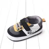 Peuter sneakers casual schattige baby flats ademende mesh baby wandelschoenen voor geboren meisjesjongens 240415