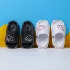 Designer tofflor för män och kvinnor sommar utomhus glider sandaler 215
