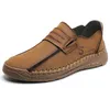 Chaussures décontractées en cuir authentiques Mandis de printemps d'été baskets à la main Moccasins Homme à la conduite en plein air pour hommes