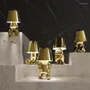 Lampes de table Italie Little Golden Man Lampe Resin LED NIGHT Light Café Bar Chambre de chambre DÉCOR CARTON CARTON DES JOURS CADEU