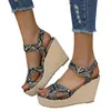 Sandalen Frauen Leopardenmuster Bow Sommer Mode Dicke Sonnenstöcke im Freien Strandruhrschuhe Trend flache Freizeitschuhe Leichte Sandalien