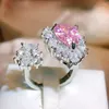 Klusterringar mode glittrande rosa paraiba ring lyxiga fest smycken justerar för kvinnors minimalistiska bröllop brud