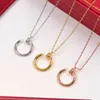 Collana di lusso di lusso di alta qualità clai leggera luce e versatile semplice catena di colletto da donna temperamento ad alta versione da donna