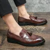 Zapatos informales de alta calidad Banquete para hombres Tassel de cuero de cuero Fashionable tallado cómodo