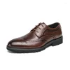 Sapatos casuais Spring Soled grossa Oxford Men's Lace Up Leather Luxury Luxo Mocassins pontiagudos de alta qualidade