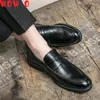 Zapatos casuales de moda hombres mocasines Slip on el clásico vestido de personalidad de estilo británico Marca de cuero cómodo