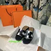 Oran Sandals Fashion Leather Slippers High Version plateaux à fond plat pour femmes 2024 Générat en cuir One Line Popers Popular sur le Logo Hbo HB6OY5
