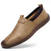 Zapatos casuales de la marca Men Deseis transpirables Male 2024 Mocasfas suaves Moccasins Driving Peas Zapatos para Hombres