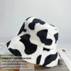 Bérets Cow Bucket Cadeaux de femmes Anti-UV Lounge Tenue en peluche Tabriques Chapeaux de casquette de pêcheur chaud