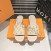 Tasarımcı Düz ​​Sandalet Lüks Terlik Kadın Nakışları Sandal Moda Flip Flop Mektup Terlik Kadınlar Yaz Plaj Slide Bayanlar Düşük Topuk Ayakkabı 35-41