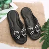 Slippers vrouwen flip flop zomer sandalen zoete boog knoop wolk lage hak casual witte hakken strand huis flats zachte luxe badkamer badkamer