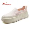 Chaussures décontractées 2024 Printemps et été Small White White's Lace's Lace Up Silk Satin Toine peu profonde Talon plat